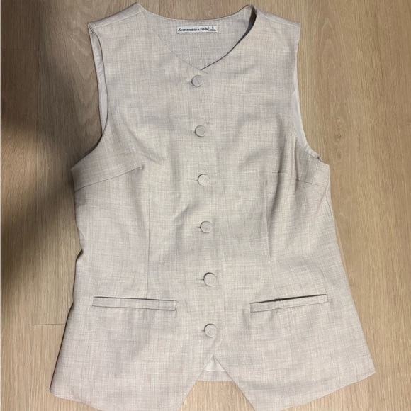 Women’s | Abercrombie & Fitch Buttoned Up Oatmeal Vest/Top with Adjustable Band - Picture 1 of 4